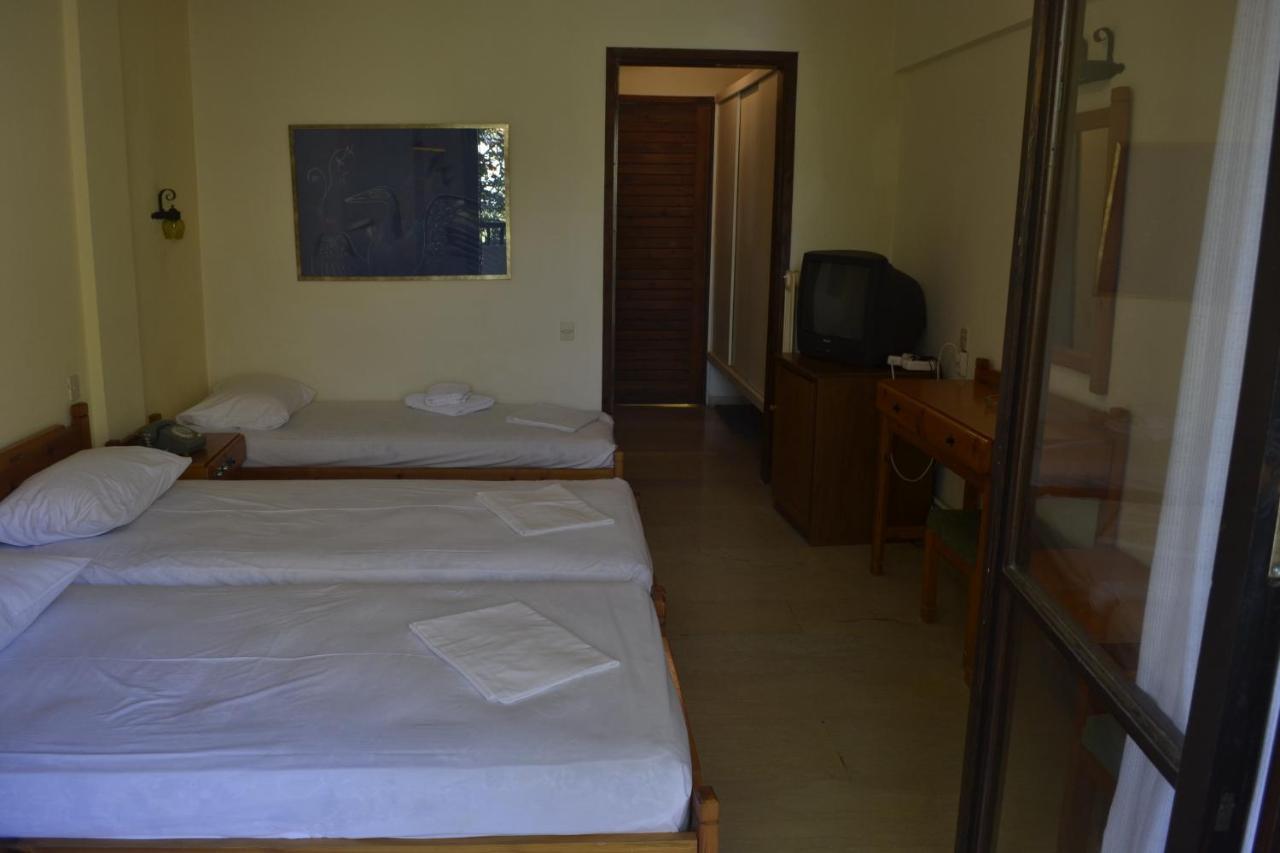 Maro Hotel